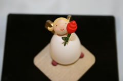 守護天使の名前どおり、お守りになってくれます。
