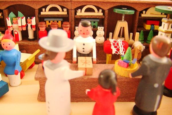 クリスマスのおもちゃ屋さん