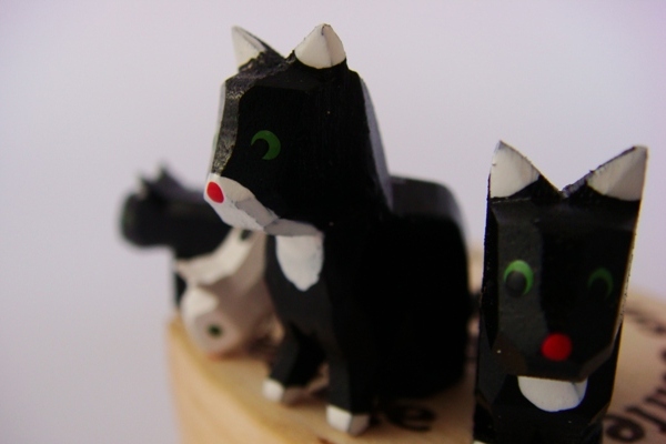 わっぱ入り黒ねこ家族